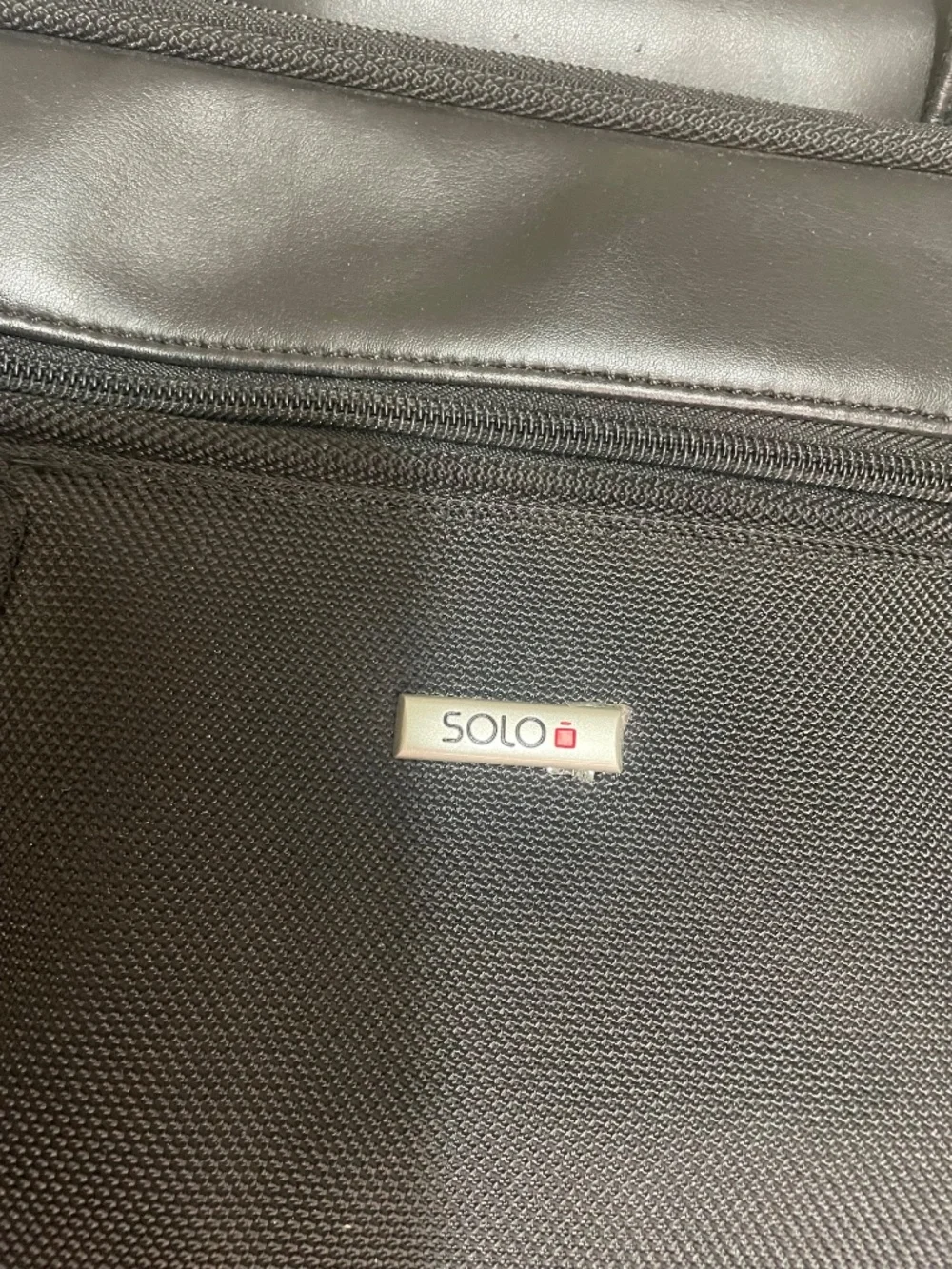 Solo: durable nylon soft briefcase/computer bag